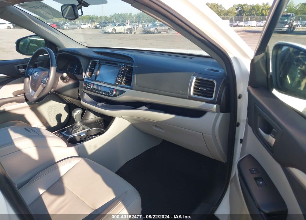 2016 TOYOTA HIGHLANDER XLE V6 VIN: 5TDKKRFH9GS156730
