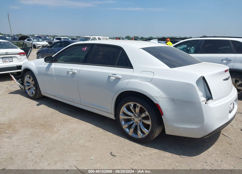 2022 CHRYSLER 300 TOURING L VIN: 2C3CCADG2NH131178