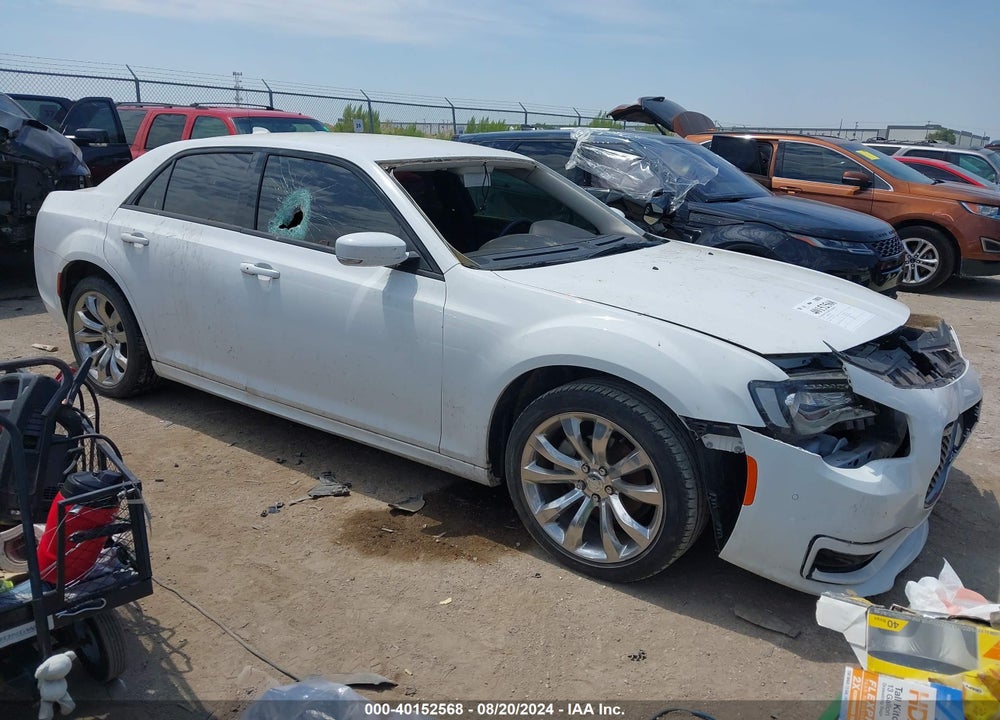 2022 CHRYSLER 300 TOURING L VIN: 2C3CCADG2NH131178