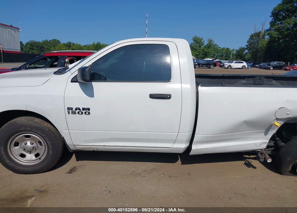 2017 RAM 1500 TRADESMAN REGULAR CAB 4X4 8' BOX VIN: 3C6JR7DG9HG769816