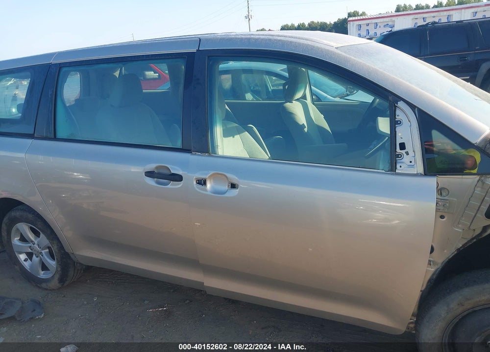 2017 TOYOTA SIENNA L 7 PASSENGER VIN: 5TDZZ3DC6HS878589