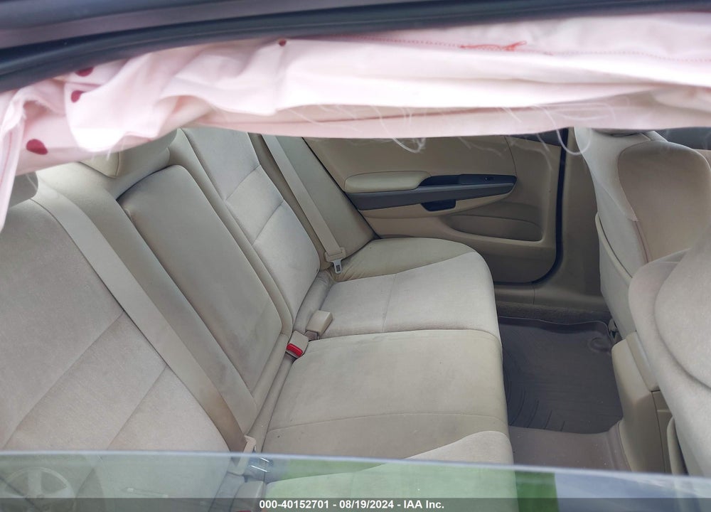 2010 HONDA ACCORD 2.4 LX-P VIN: 1HGCP2F48AA030035