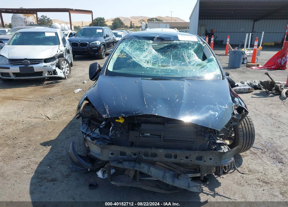 2018 FORD FOCUS VIN: 1FADP3FE5JL261048