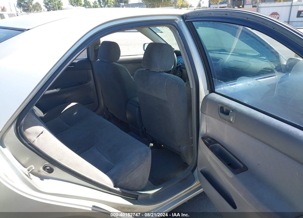 2002 TOYOTA CAMRY LE VIN: JTDBE32K720054683