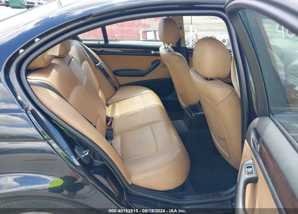 2003 BMW 325I VIN: WBAET37453NJ30383