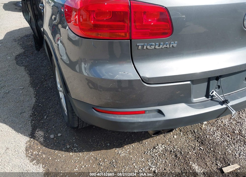 2013 VOLKSWAGEN TIGUAN S VIN: WVGAV7AX2DW021568