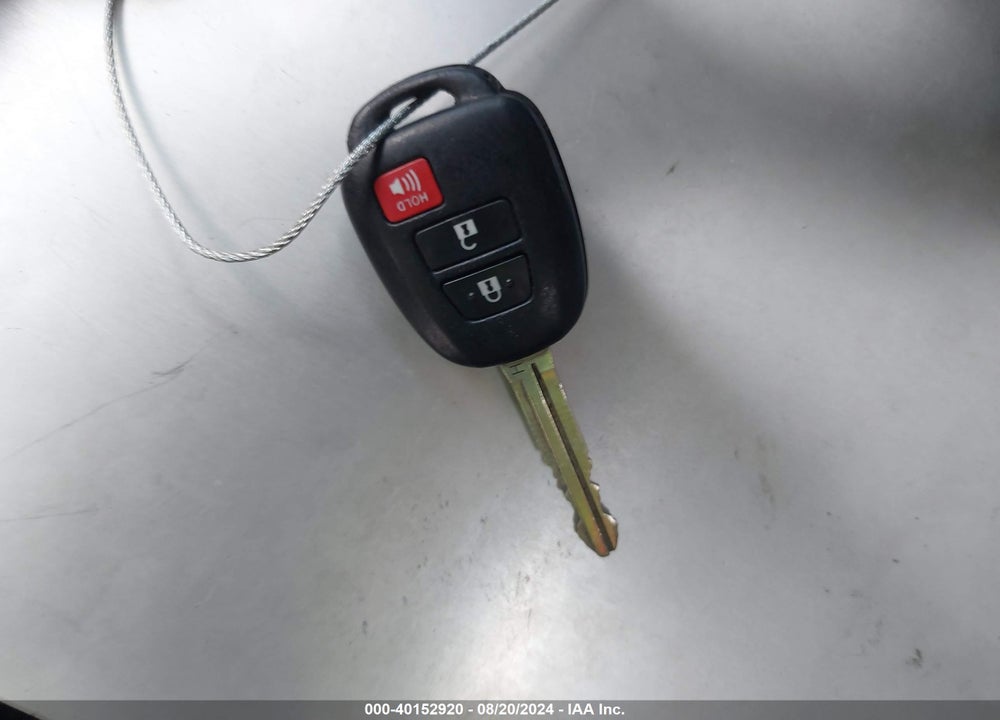 2013 TOYOTA RAV4 LE VIN: JTMZFREV8D5010444