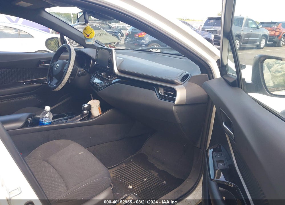 2019 TOYOTA C-HR XLE VIN: NMTKHMBX8KR071903