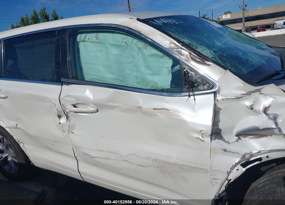 2014 TOYOTA HIGHLANDER LE PLUS V6 VIN: 5TDZKRFH9ES018925