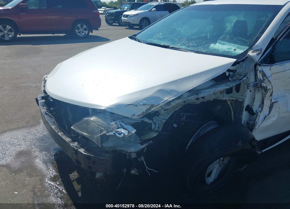 2014 TOYOTA CAMRY SE VIN: 4T1BF1FK6EU833805