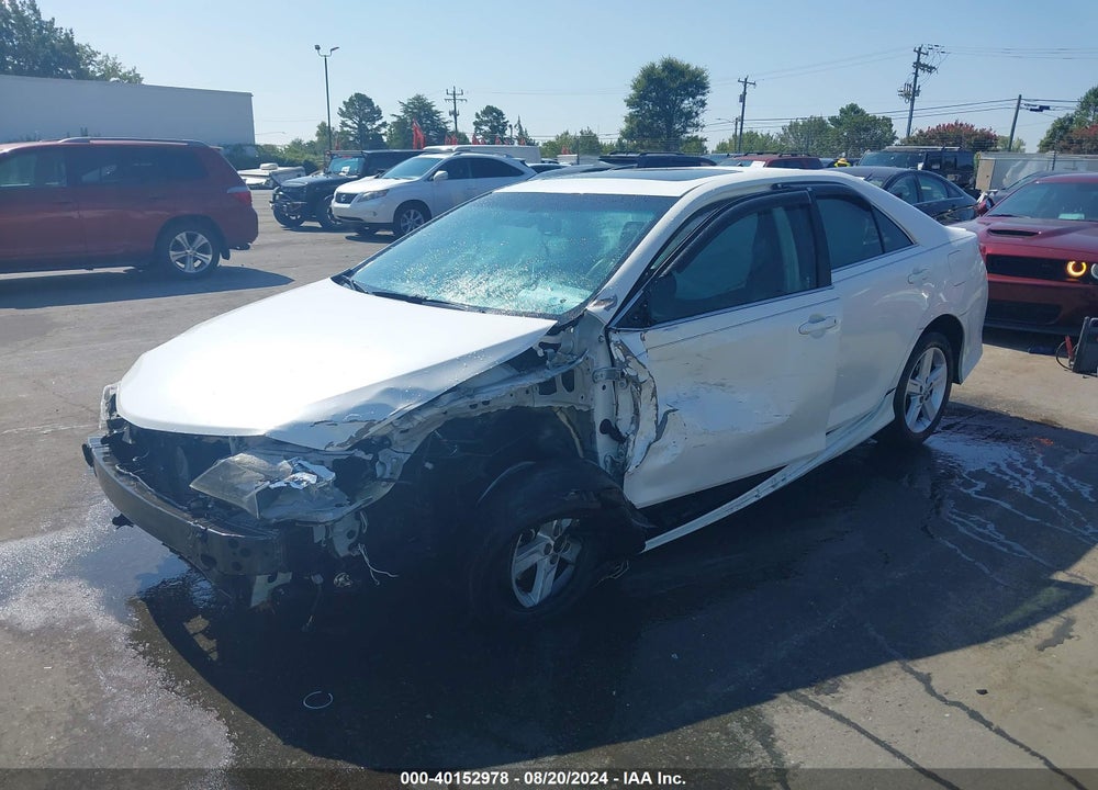 2014 TOYOTA CAMRY SE VIN: 4T1BF1FK6EU833805