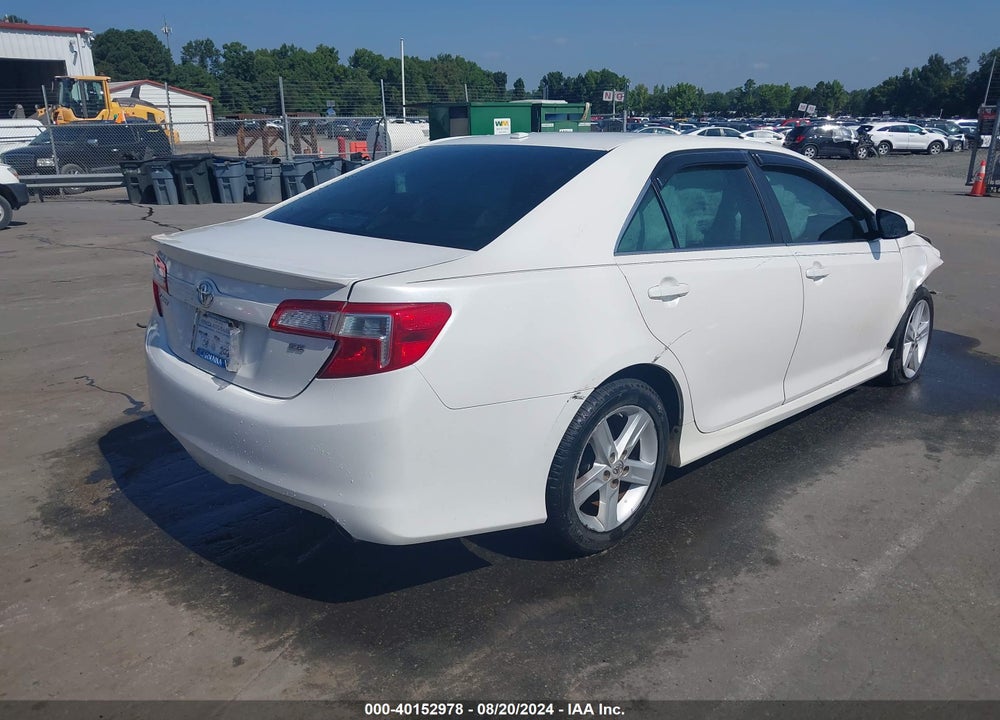 2014 TOYOTA CAMRY SE VIN: 4T1BF1FK6EU833805