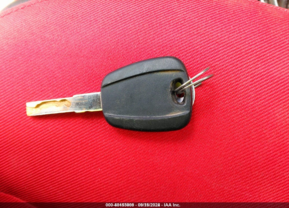 2013 FIAT 500 POP VIN: 3C3CFFAR0DT752208