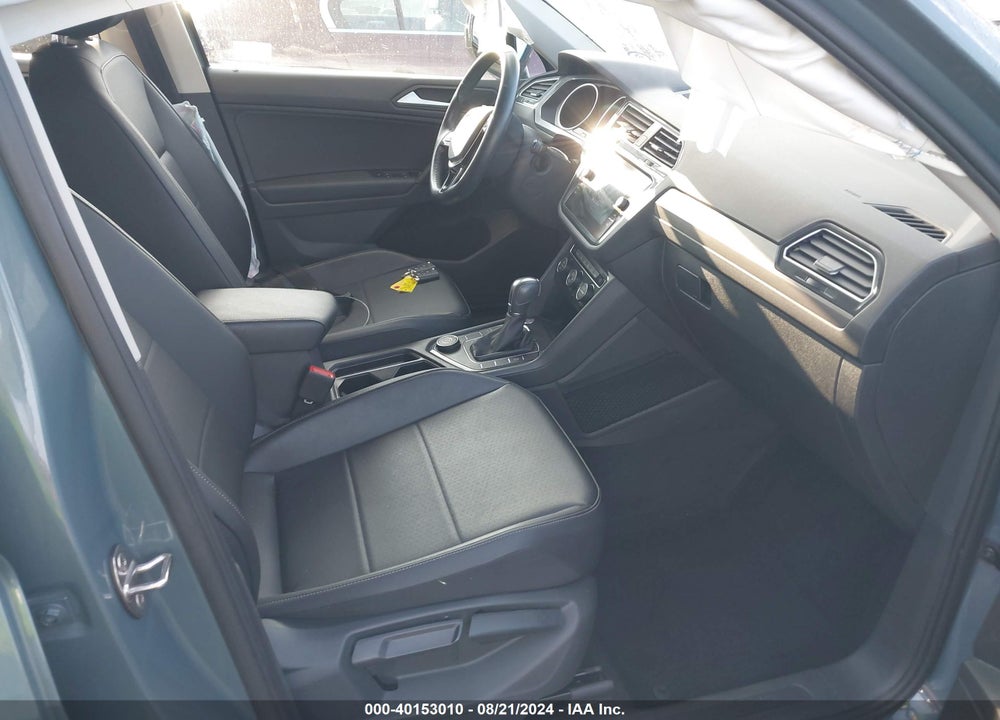2019 VOLKSWAGEN TIGUAN 2.0T SE/2.0T SEL/2.0T SEL R-LINE/2.0T SEL R-LINE BLACK VIN: 3VV2B7AX4KM104158