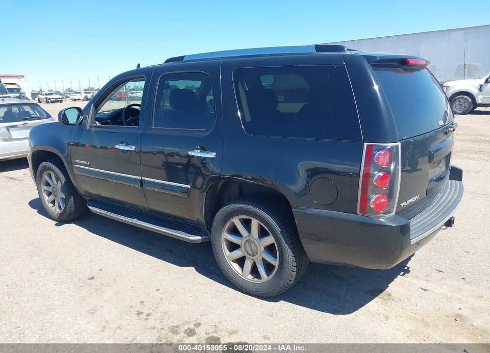 2007 GMC YUKON DENALI VIN: 1GKFK63887J236137