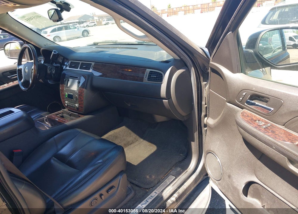 2007 GMC YUKON DENALI VIN: 1GKFK63887J236137