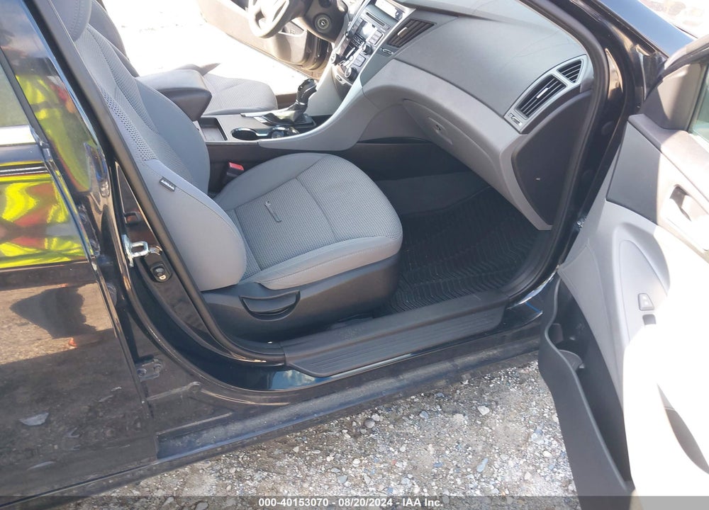 2011 HYUNDAI SONATA VIN: 5NPEB4AC7BH144053