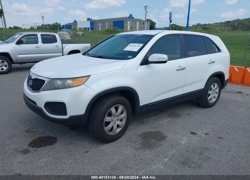 2011 KIA SORENTO LX VIN: 5XYKT3A14BG009158