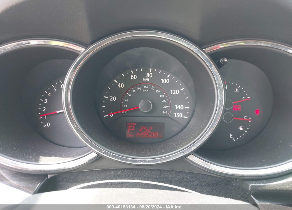 2011 KIA SORENTO LX VIN: 5XYKT3A14BG009158