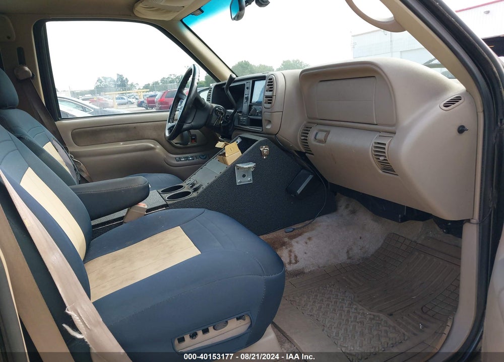1999 CHEVROLET SUBURBAN 1500 LT VIN: 1GNFK16R0XJ408512