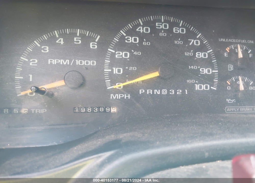 1999 CHEVROLET SUBURBAN 1500 LT VIN: 1GNFK16R0XJ408512