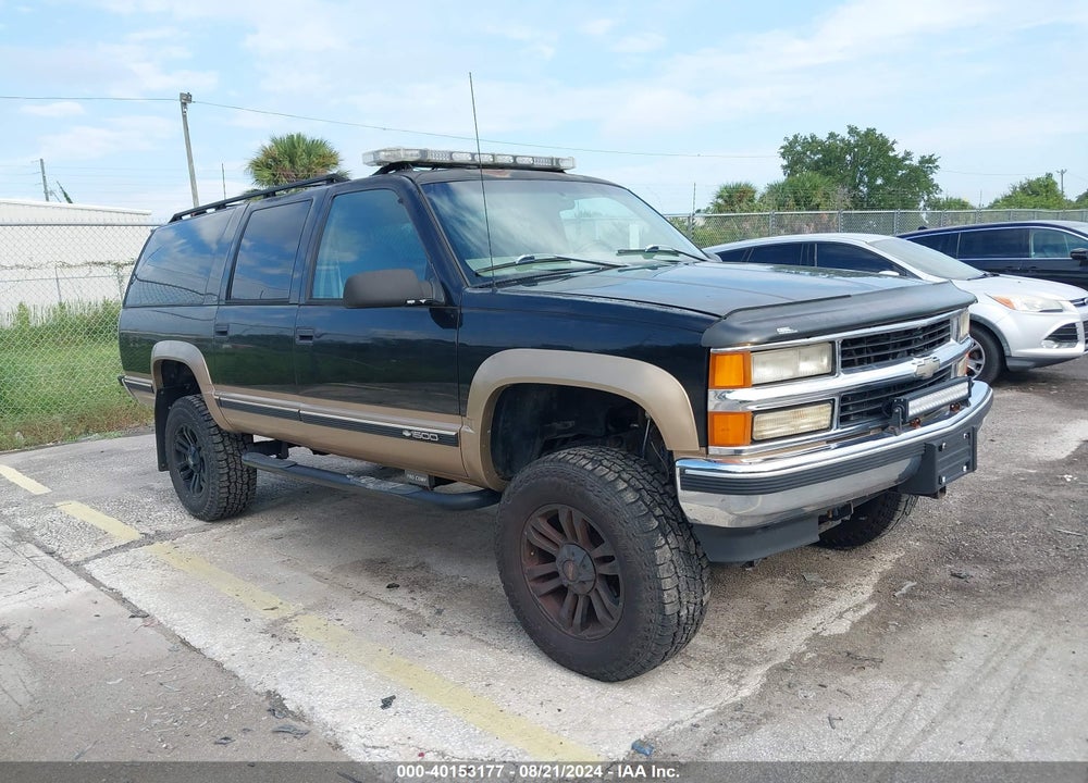 1999 CHEVROLET SUBURBAN 1500 LT VIN: 1GNFK16R0XJ408512