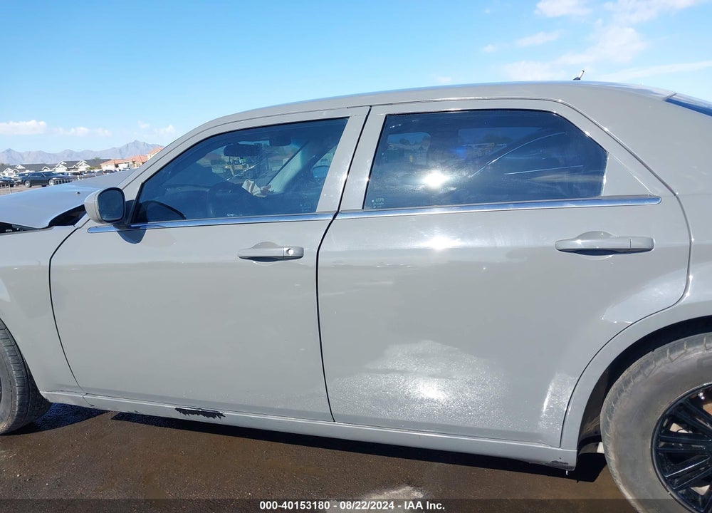 2008 CHRYSLER 300 VIN: 2C3LA43R38H312644
