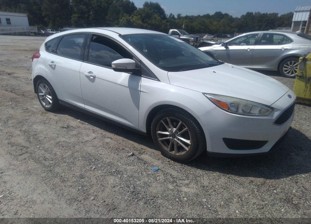 2015 FORD FOCUS SE VIN: 1FADP3K22FL207886
