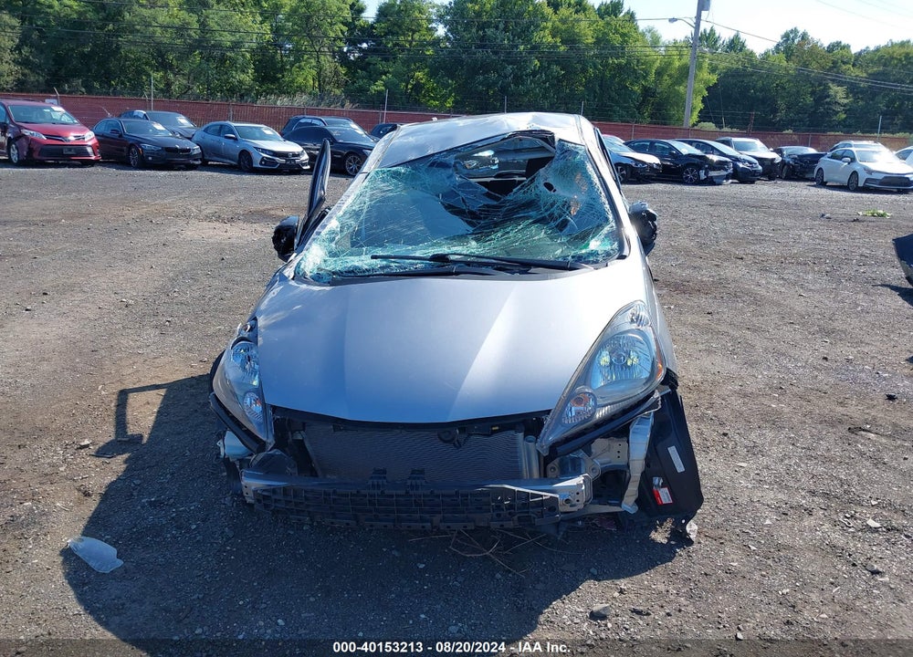 2010 HONDA FIT VIN: JHMGE8H20AS003618