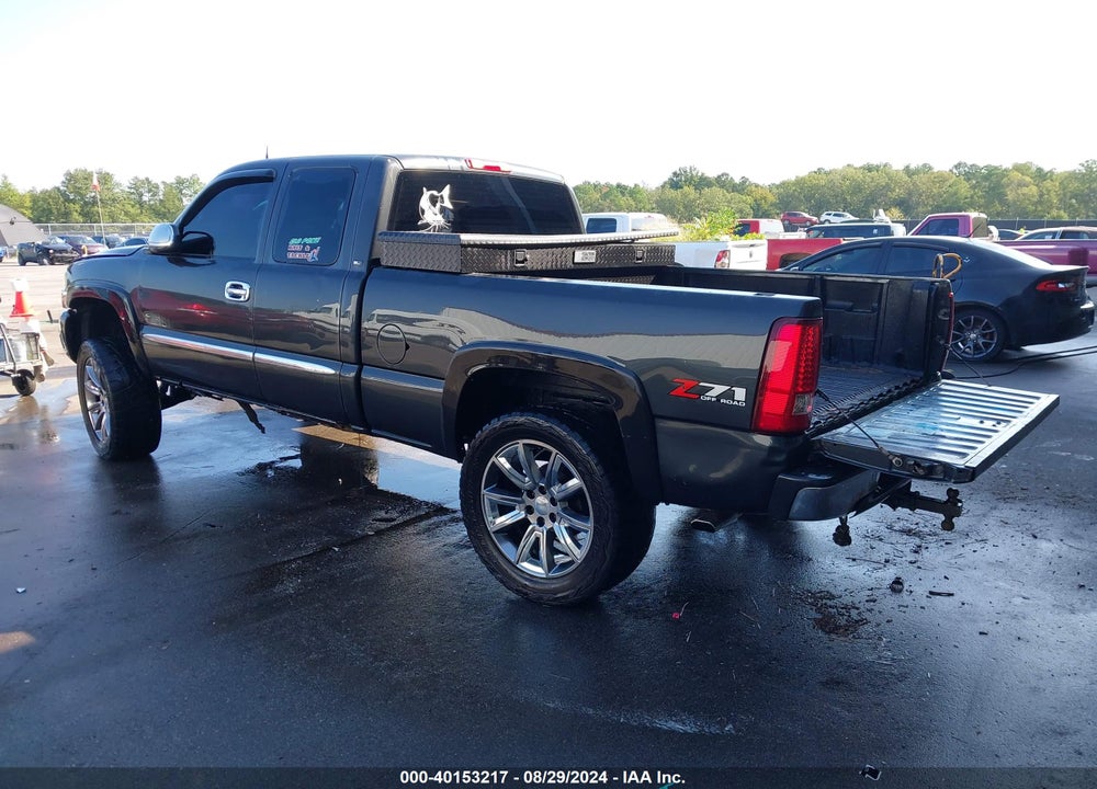 2005 GMC SIERRA 1500 SLT VIN: 1GTEK19BX5E201215