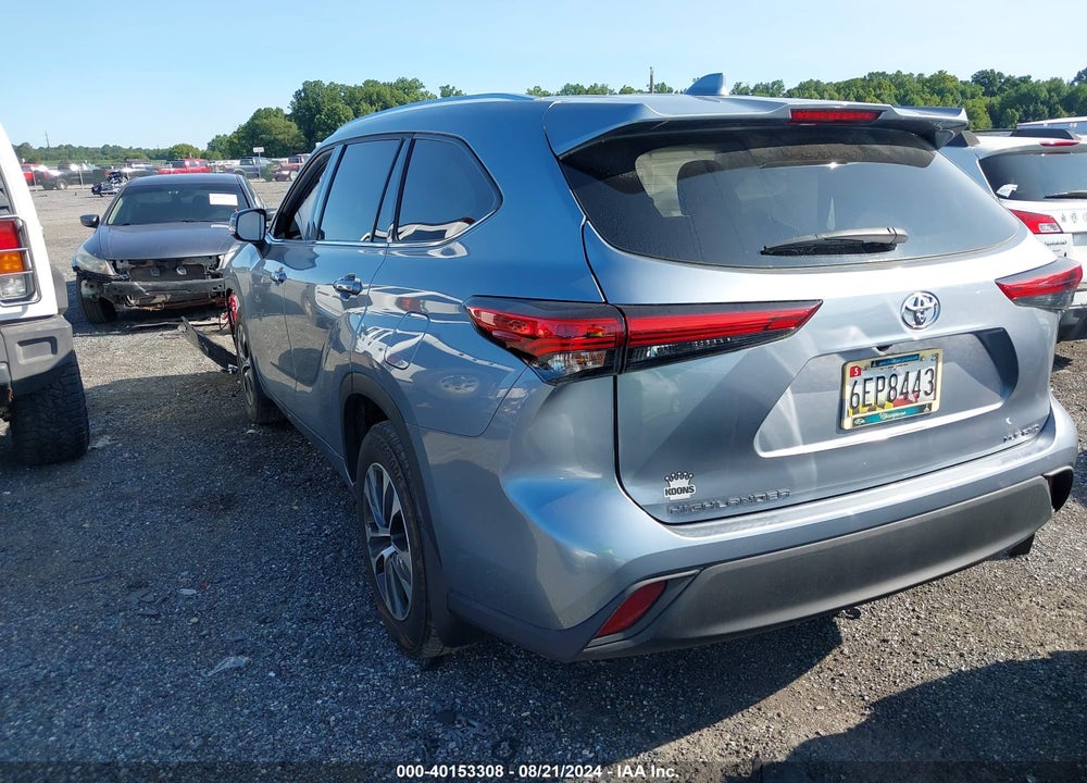 2021 TOYOTA HIGHLANDER XLE VIN: 5TDHZRBHXMS088784