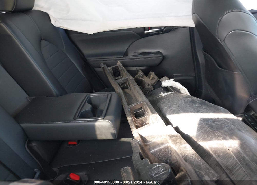 2021 TOYOTA HIGHLANDER XLE VIN: 5TDHZRBHXMS088784
