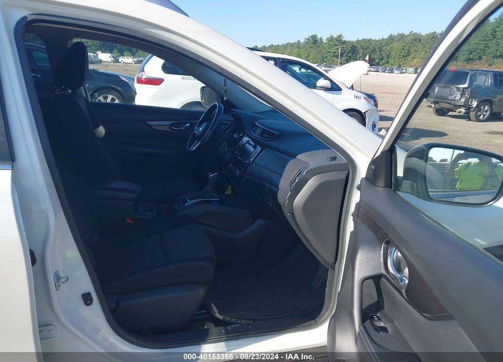 2019 NISSAN ROGUE SV VIN: JN8AT2MV8KW384420