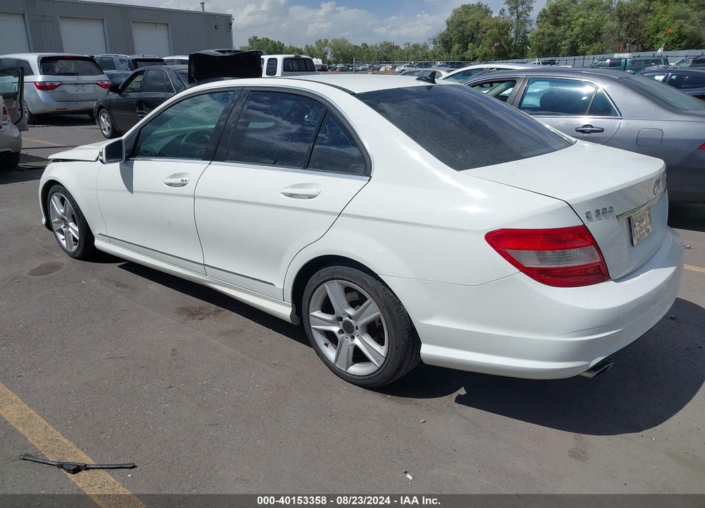 2010 MERCEDES-BENZ C 300 LUXURY 4MATIC/SPORT 4MATIC VIN: WDDGF8BB1AR125621