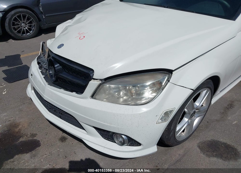 2010 MERCEDES-BENZ C 300 LUXURY 4MATIC/SPORT 4MATIC VIN: WDDGF8BB1AR125621