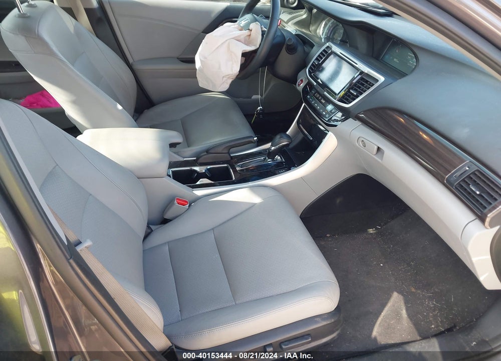 2017 HONDA ACCORD EX-L VIN: 1HGCR2F81HA168510