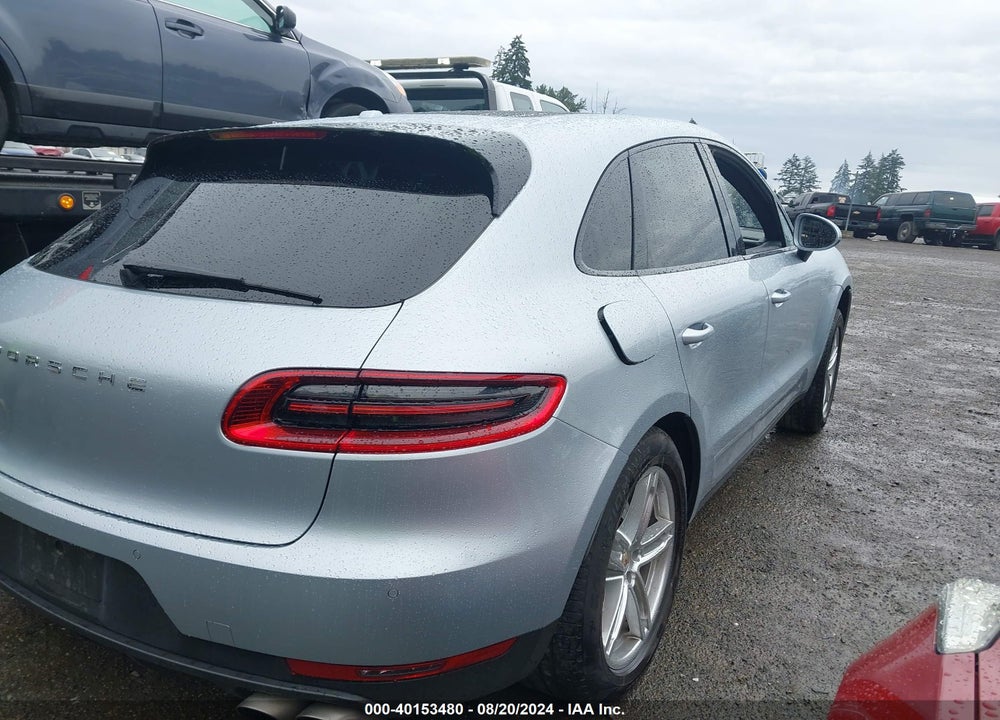 2017 PORSCHE MACAN S VIN: WP1AB2A52HLB13218