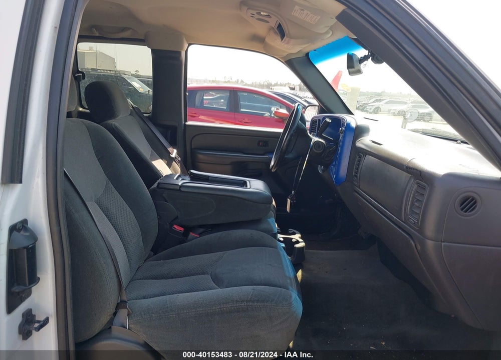 2003 CHEVROLET SILVERADO 1500 LS VIN: 2GCEC19V131178722