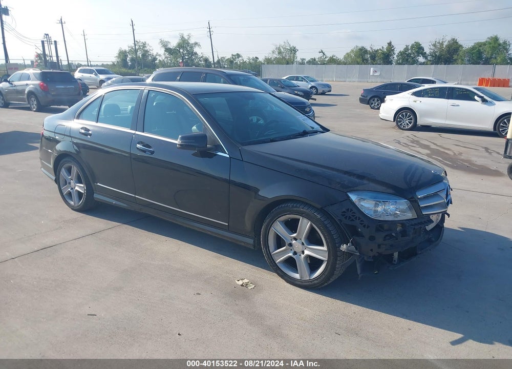 2010 MERCEDES-BENZ C 300 LUXURY/SPORT VIN: WDDGF5EB9AR092135