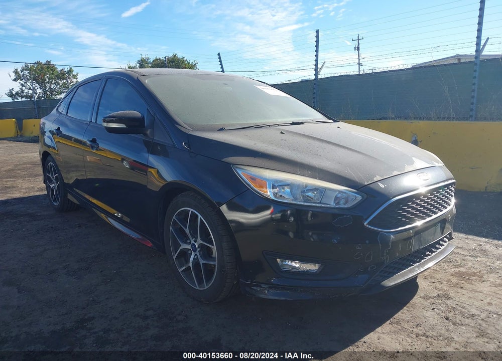2016 FORD FOCUS SE VIN: 1FADP3F24GL225804