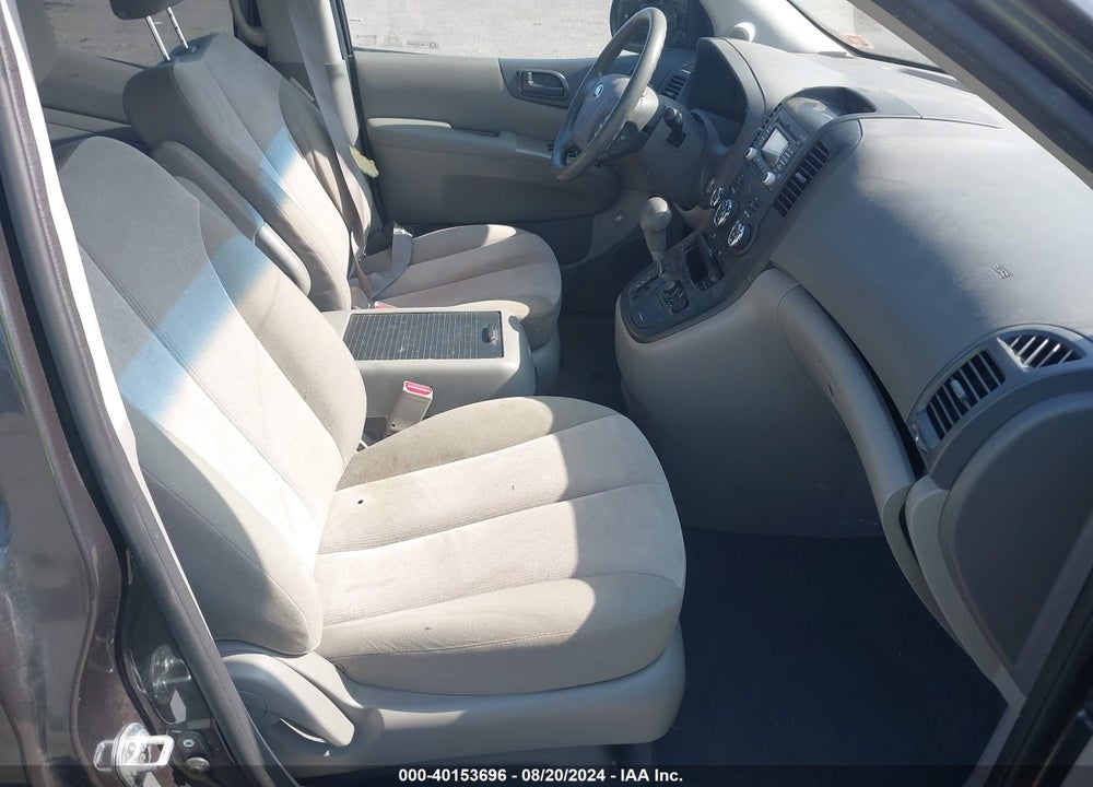 2014 KIA SEDONA LX VIN: KNDMG4C70E6547027