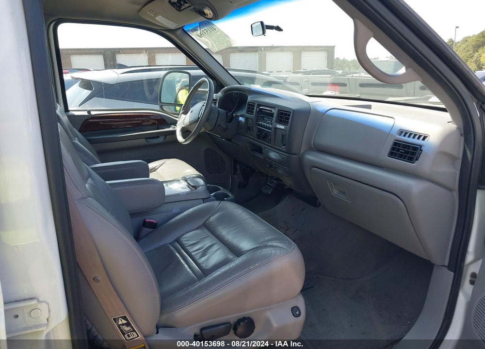2000 FORD EXCURSION LIMITED VIN: 1FMNU43S0YEB53664