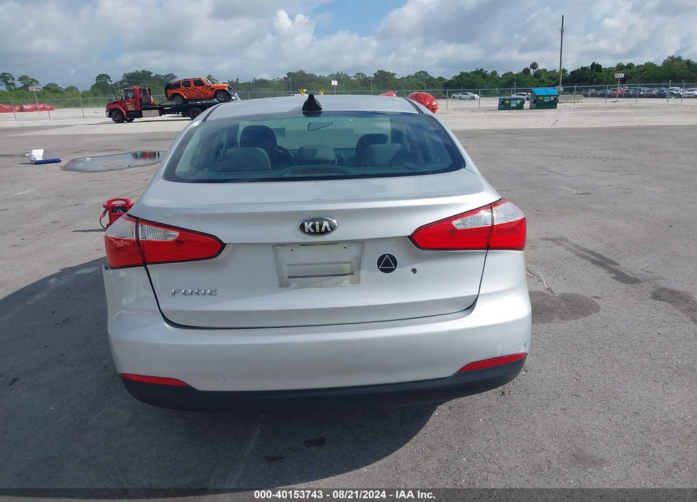 2015 KIA FORTE LX VIN: KNAFK4A62F5390879