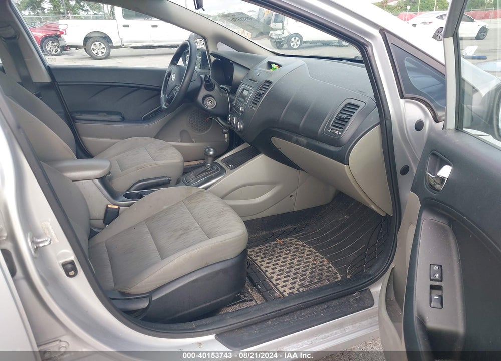 2015 KIA FORTE LX VIN: KNAFK4A62F5390879