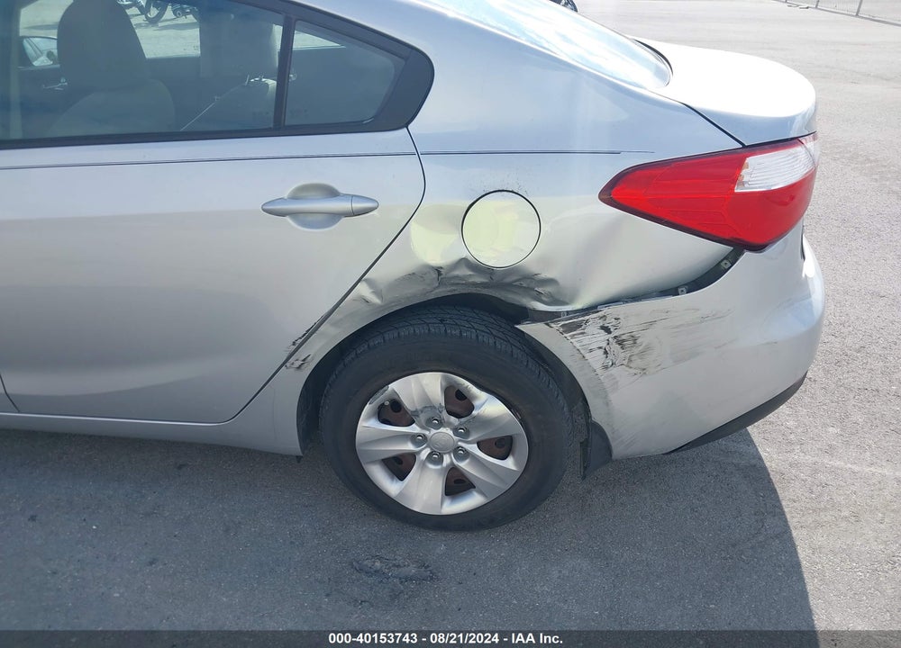 2015 KIA FORTE LX VIN: KNAFK4A62F5390879