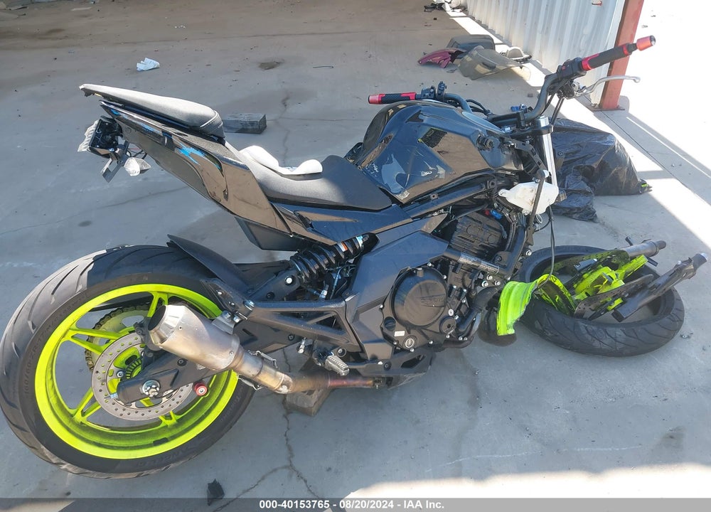 2022 CF MOTO 650NK VIN: LCEPEVLB8N6000035