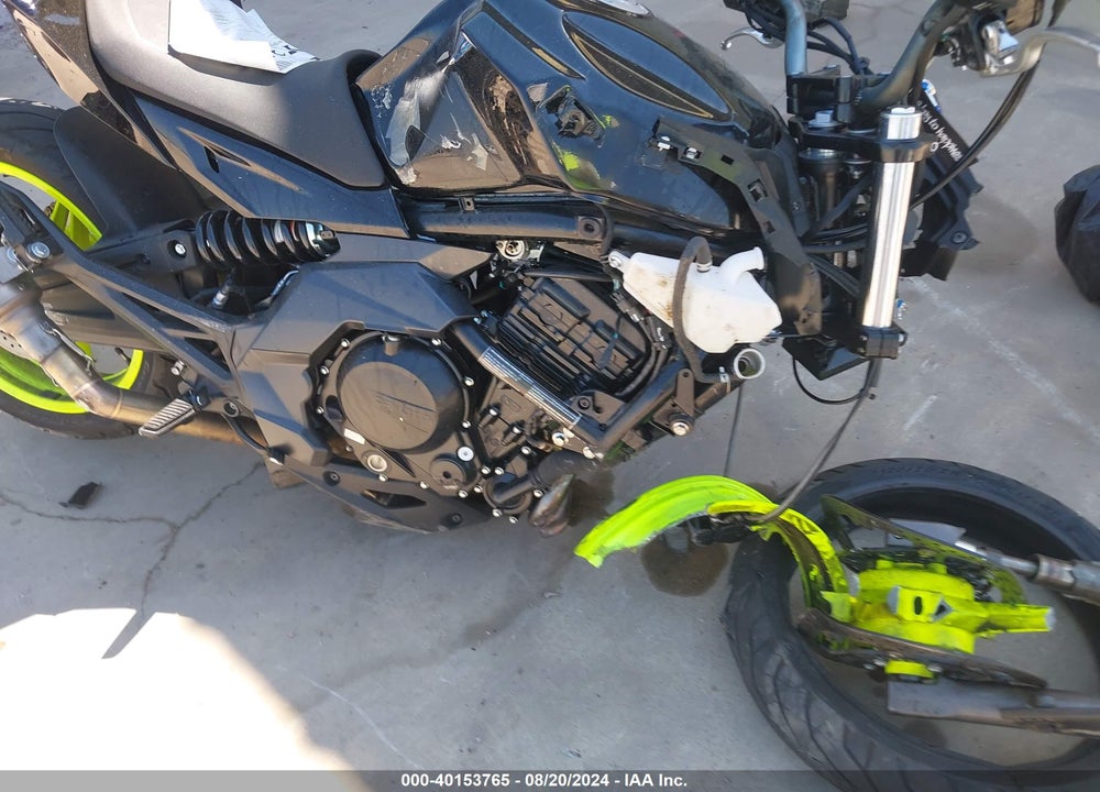 2022 CF MOTO 650NK VIN: LCEPEVLB8N6000035