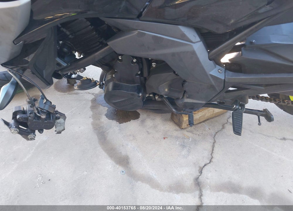 2022 CF MOTO 650NK VIN: LCEPEVLB8N6000035