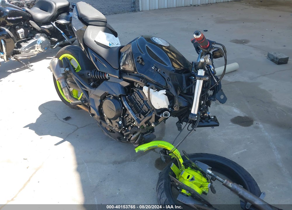 2022 CF MOTO 650NK VIN: LCEPEVLB8N6000035