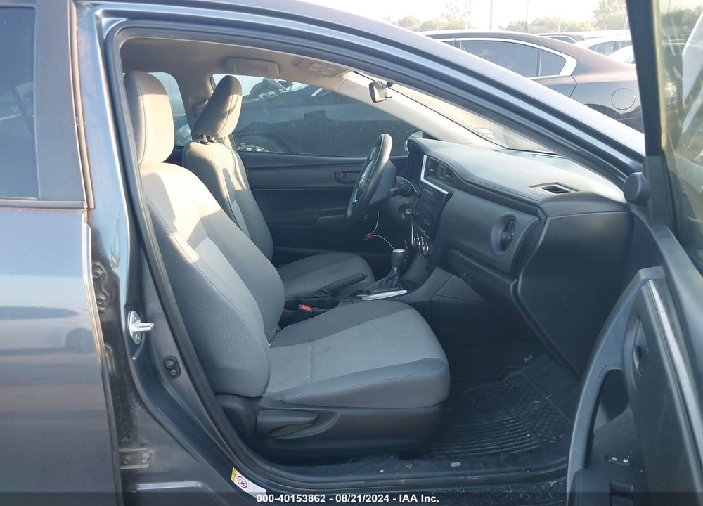 2019 TOYOTA COROLLA L VIN: 2T1BURHE5KC155668